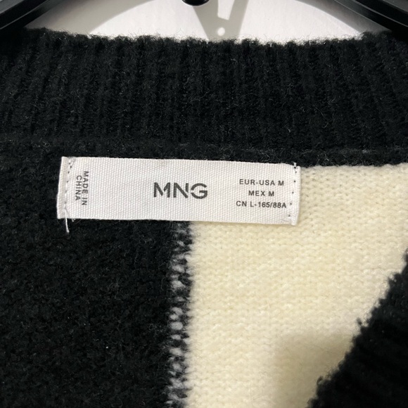 MNG black and white sweater - Picture 3 of 4